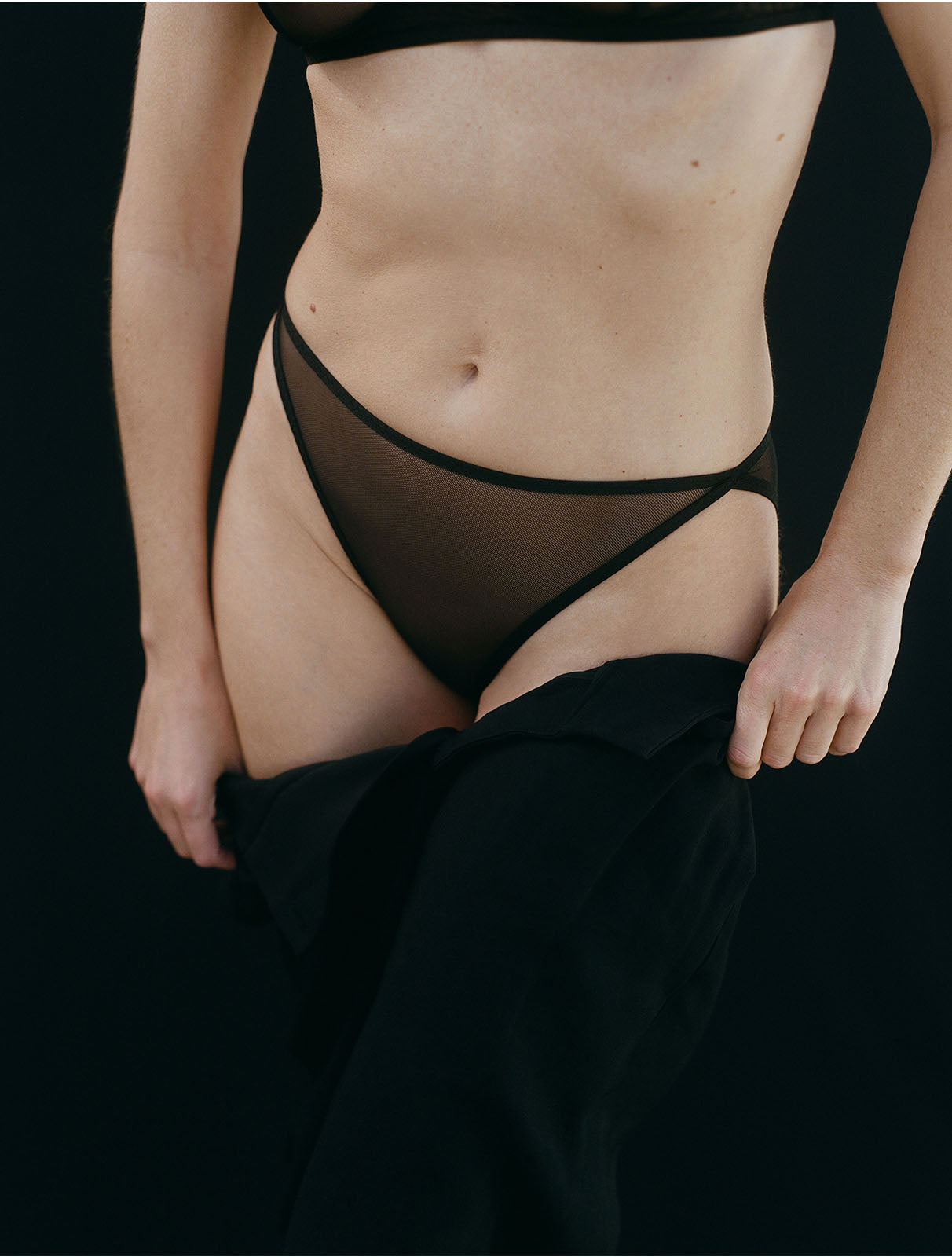 kye-intimates-mies-brief-black_2.jpg